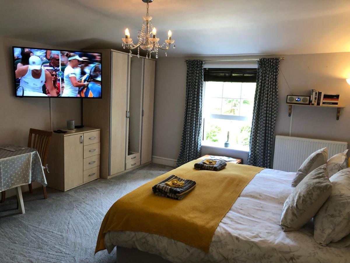 Апартаменты Little Gem With Private Hot Tub - Up To 25 Percent Off Ferry Шанклин Экстерьер фото